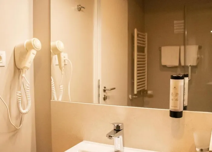 Hirscher 14 アパート *